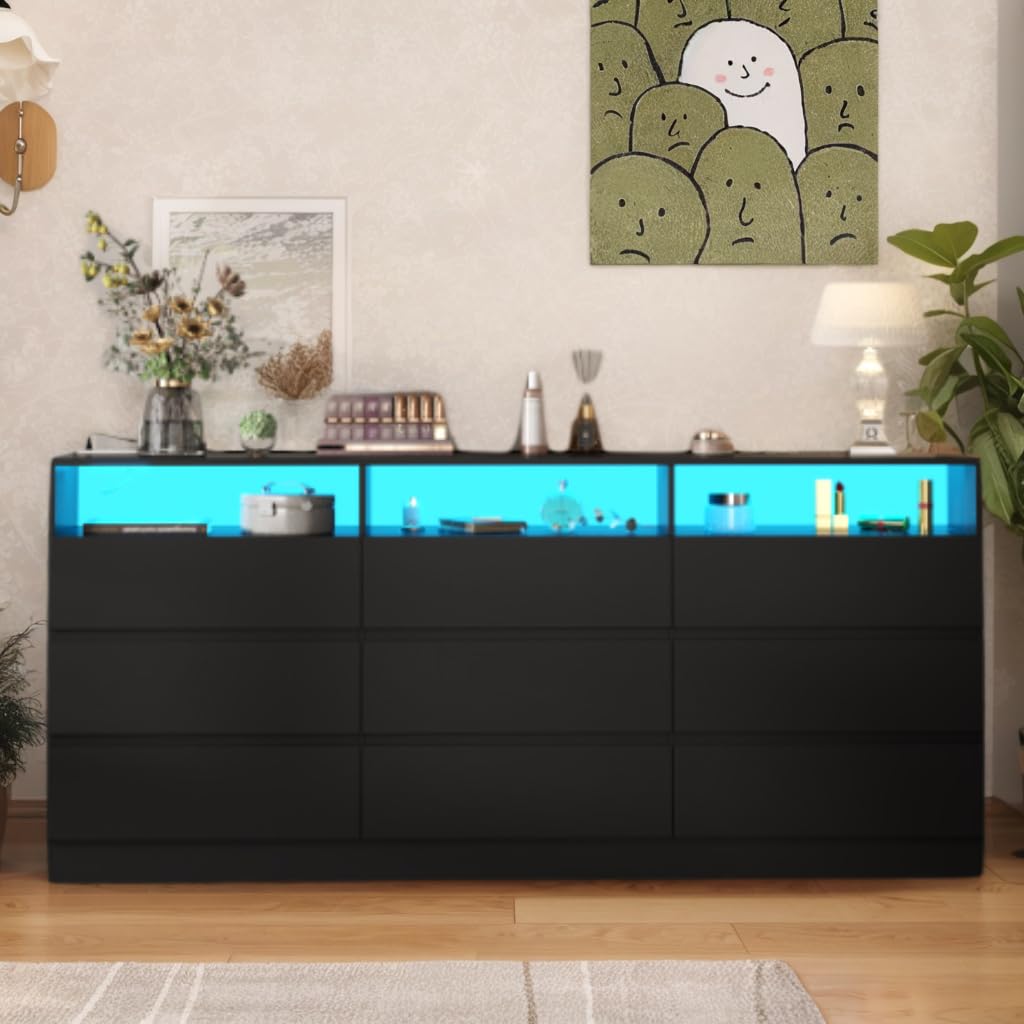 9 Drawer Dresser with Power Outlet M26973