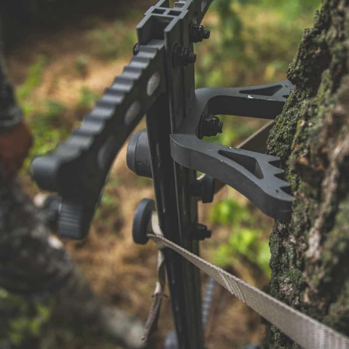20" Lightweight Aluminum Non-Slip Climbing Sticks G82473
