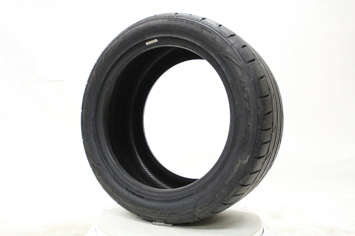235/40ZR18 95W XL BW P964